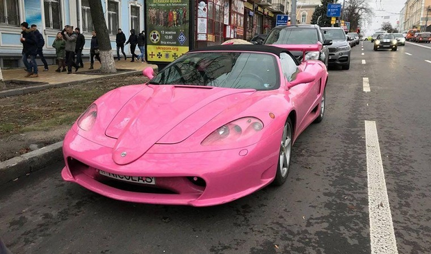  :     Ferrari
